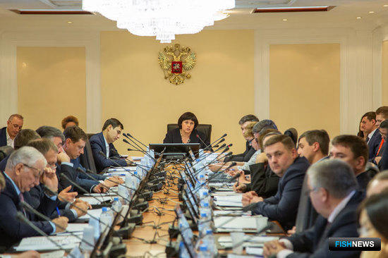 Кампания по очернению имиджа рыбной отрасли в целом и крабового сектора в частности стала одной из центральных тем семинара-совещания в Совете Федерации