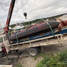 Изъяты были и браконьерские лодки. Фото пресс-службы УМВД России по Сахалинской области