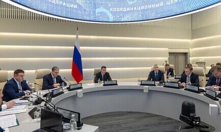 Заместитель председателя правительства Дмитрий ПАТРУШЕВ провел заседание в рамках инцидента № 42 «Рыбопромысловые суда». Фото пресс-службы кабмина