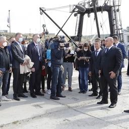 Премьер-министр Михаил МИШУСТИН посетил Магаданский морской порт 16 августа. Фото пресс-службы правительства РФ
