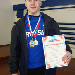 Кирилл БАРСУКОВ (ДМУ) к золотой медали за командное первенство добавил медаль «За волю к победе»