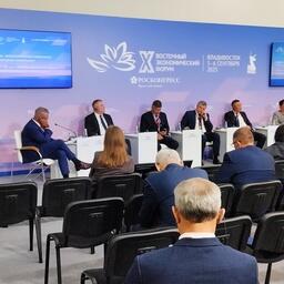 Перспективы судостроения для рыбной отрасли России обсудили на профильной сессии ВЭФ