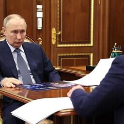 Владимир ПУТИН заслушал доклад о результатах работы рыбной отрасли. Фото пресс-службы президента
