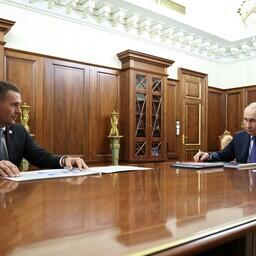 Губернатор Хабаровского края Дмитрий ДЕМЕШИН и президент Владимир ПУТИН. Фото пресс-службы главы государства