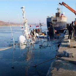 Краболов «Акванавт» затонул в порту Зарубино. Фото из интсаграма регионального правительства