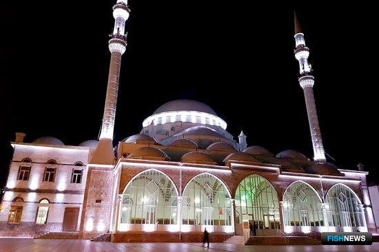 Центральная Джума-мечеть Махачкалы. Фото Западно-Каспийского теруправления Росрыболовства