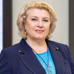 Директор Приморского регионального филиала Россельхозбанка Елена БАКУМЕНКО