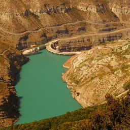 Миатлинское водохранилище, где расположен один из участков. Фото Moneycantbuy («Википедия»)