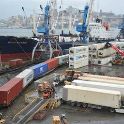 Электронный документооборот в портах должен, в частности, сократить время пребывания грузов в порту
