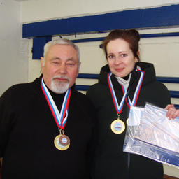 Приятным дополнением к медалям для команд-участников «Рыбацкой лыжни-2019» стали памятные сувениры от Преображенской базы тралового флота