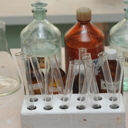 Ученые ИнБЮМ проанализируют пробы, собранные в Керченском проливе через год после крушения танкеров. Архивное фото