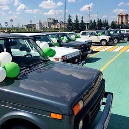 Церемония вручения автомобилей. Фото пресс-службы ЗКТУ