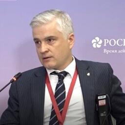 Гендиректор компании «Дальрефтранс» Андрей ГРЕЧКИН. Скриншот видеотрансляции «Росконгресса»