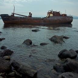 Два затонувших судна удалят из акваторий Холмского района. Архивное фото