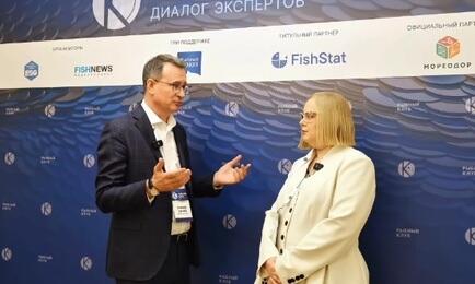 Председатель совета директоров медиахолдинга «Фишньюс», сомодератор встречи Рыбного клуба Эдуард КЛИМОВ и директор по развитию бизнеса FishStat Екатерина ПОДЛЕССКИХ