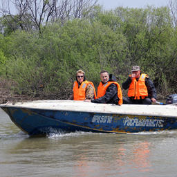 В Приморье на основном нерестилище рыб Ханки - реке Илистая - прошли рейды в рамках всероссийской акции «День без сетей». 