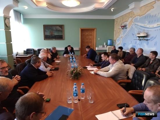 Заместитель руководителя Росрыболовства Петр САВЧУК провел во Владивостоке совещание по вопросам аквакультуры Приморья