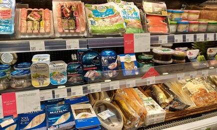Рыбная продукция в московском супермаркете. Архивное фото
