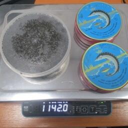 В аэропорту Екатеринбурга таможенники пресекли вывоз более 1 кг черной икры. Фото пресс-службы Уральского таможенного управления