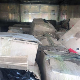 В кузове правоохранители обнаружили коробки с деликатесом без документов. Фото пресс-группы регионального Погрануправления ФСБ России