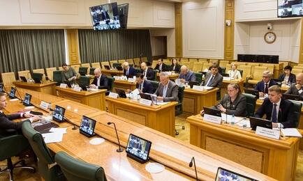 На парламентских слушаниях в Совете Федерации обсудили вопросы развития российской рыбопереработки и насыщения рынка востребованной рыбной продукцией