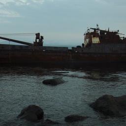Брошенное судно у побережья Итурупа