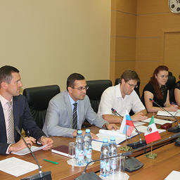 В Москве состоялась встреча представителей Россельхознадзора и Федеральной комиссии по защите от санитарных рисков (COFEPRIS) Мексики. Фото пресс-службы отечественного ветеринарного ведомства