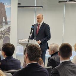 Заместитель председателя правительства Сахалинской области Антон ЗАЙЦЕВ. Фото пресс-службы правительства региона