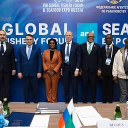 Представители Росрыболовства и Министерства рыболовства и морских ресурсов Сьерра-Леоне. Фото пресс-службы ФАР