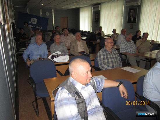 Бывшие работники компании снова встретились во Владивостоке спустя десятки лет. Фото Бориса Шарапова.