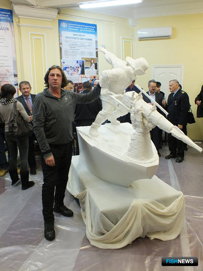 Автор скульптуры Тимур ДОРОШЕНКО