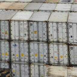 Мощности нового терминала позволяют обрабатывать сухие и рефрижераторные контейнеры в объеме поездных отправок