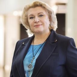 Директор Приморского регионального филиала Россельхозбанка Елена БАКУМЕНКО