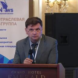 Выступление президента Ассоциации судовладельцев рыбопромыслового флота Алексея ОСИНЦЕВА. Фото пресс-службы АСРФ