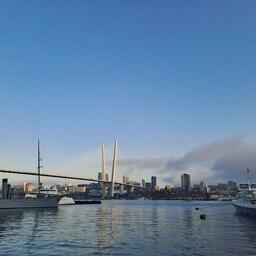 Бухта Золотой Рог во Владивостоке