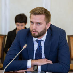 Начальник управления контроля строительства и природных ресурсов ФАС России Олег КОРНЕЕВ
