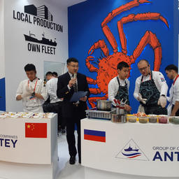 Группа компаний «Антей» для продвижения российского краба организовала поединок поваров