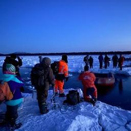 На этот раз в заливе Мордвинова пришлось спасать более 500 человек. Фото пресс-службы ГУ МЧС России по Сахалинской области