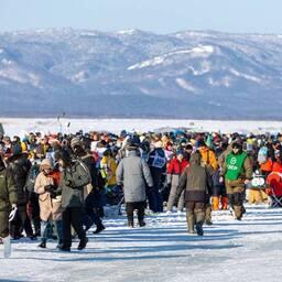 Рыбацкий фестиваль «Сахалинский лед» собрал около 2 тыс. участников и болельщиков. Фото пресс-службы правительства региона