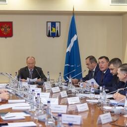 Помощник президента РФ, председатель Морской коллегии Николай ПАТРУШЕВ провел на Сахалине совещание по вопросам рыбной отрасли Дальнего Востока. Фото пресс-службы правительства Сахалинской области