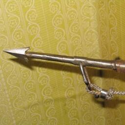 Охотники в основном добывают мелких ластоногих, а также моржей и серых китов