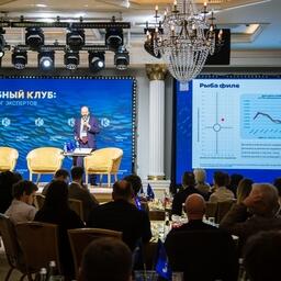 Усилия по повышению потребления минтая в России приносят результат, отметили на Рыбном клубе в Москве