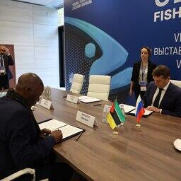 Представители «рыбных» ведомств Мозамбика и России подписали меморандум о взаимопонимании. Фото пресс-службы Росрыболовства