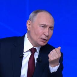 Владимир ПУТИН отвечает на вопросы в ходе прямой линии