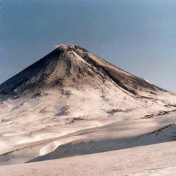 Вулкан Ключевская сопка. Фото Zhuravell («Википедия»)