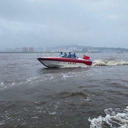 Рыбоохранные мероприятия проводились на быстроходных катерах. Фото пресс-службы Амурского теруправления Росрыболовства