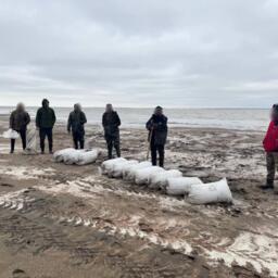 Злоумышленников взяли с нелегальным уловом пограничники. Фото пресс-службы Верхнеобского территориального управления Росрыболовства