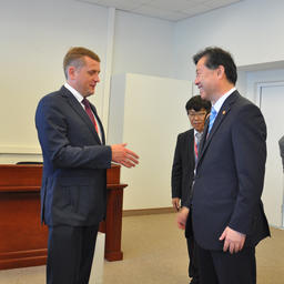 Руководитель Росрыболовства Илья ШЕСТАКОВ и корейский министр морских дел и рыболовства КИМ Ён Чун