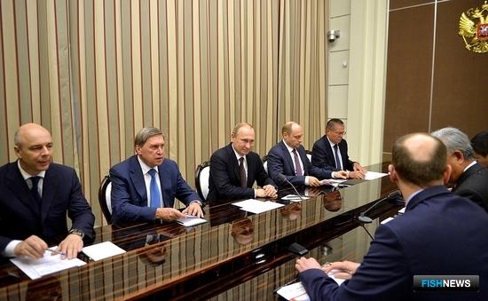 В Сочи состоялась встреча президента РФ Владимира Путина с главой АБИИ Цзинь Лицюнем. Фото пресс-службы Кремля