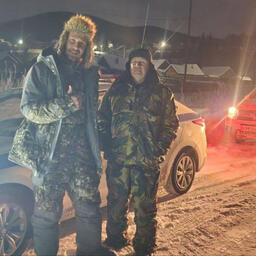 В Красноярском крае сотрудники ГАИ спасли двух рыбаков, застрявших в лесу. Фото пресс-службы МВД России